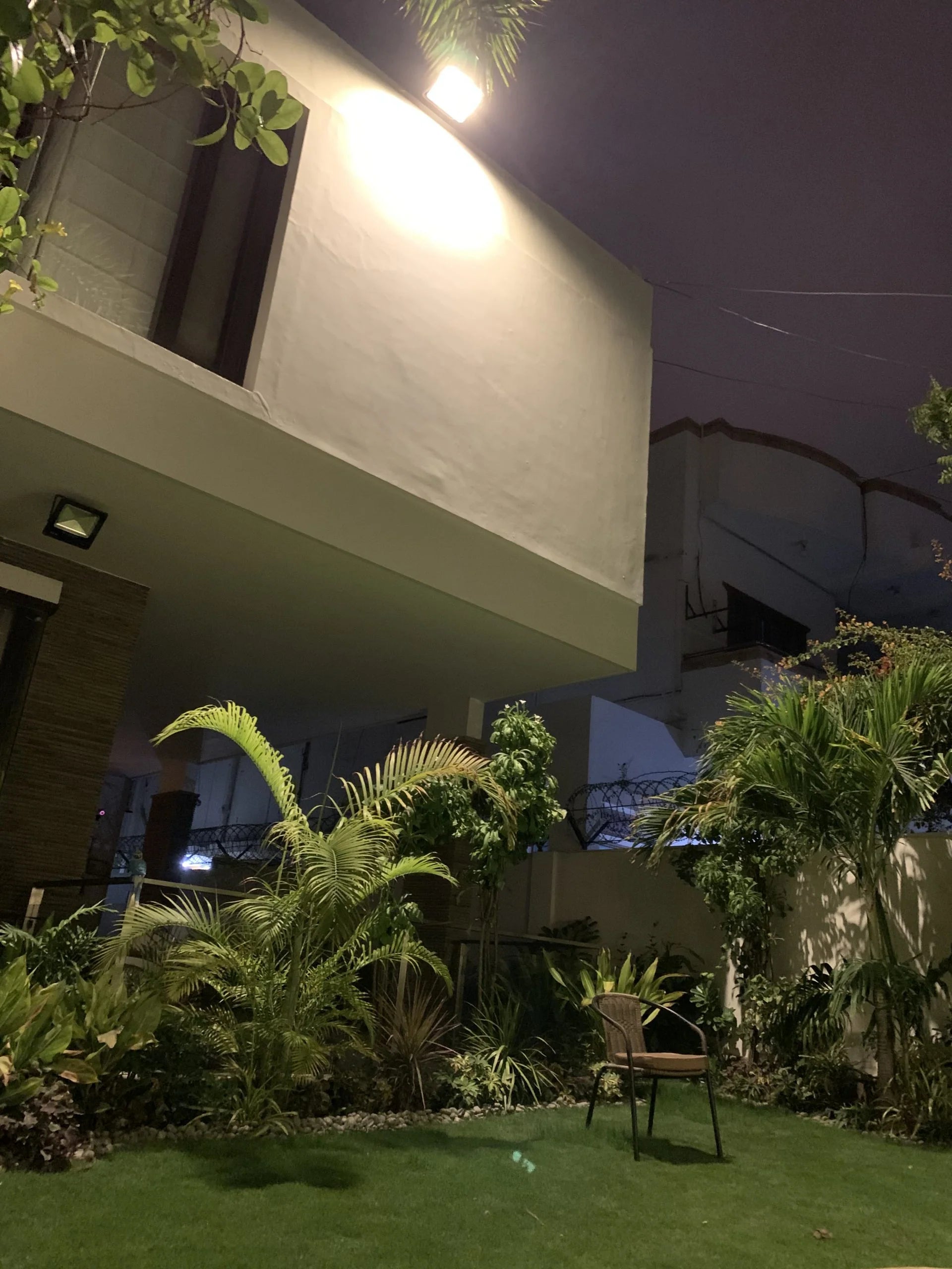 200W SOLAR FLOOD LIGHT FL-28