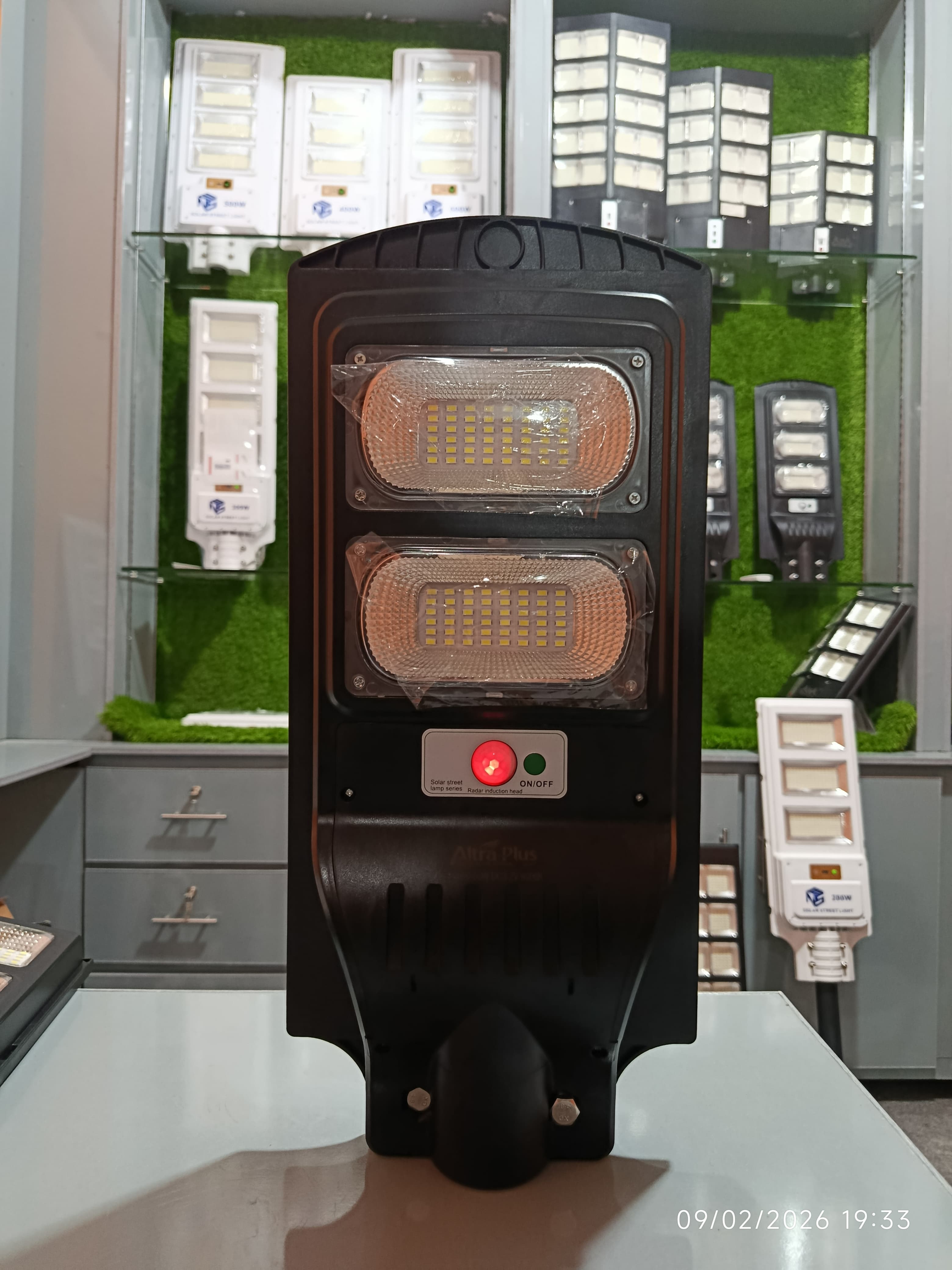 60 Watt Solar Street Light Full Night Battery Backup With Free Wall Stand