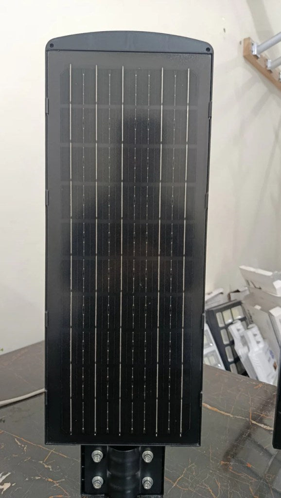 ZL-200 WATT SOLAR STREET LIGHT FULL NIGHT BATTERY BACKUP with one year warranty