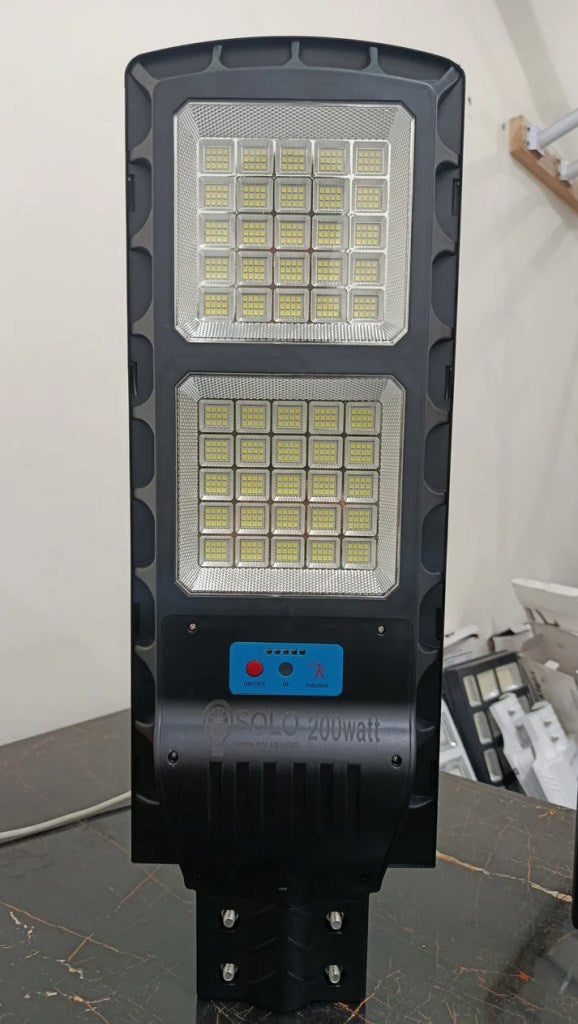 ZL-200 WATT SOLAR STREET LIGHT FULL NIGHT BATTERY BACKUP with one year warranty